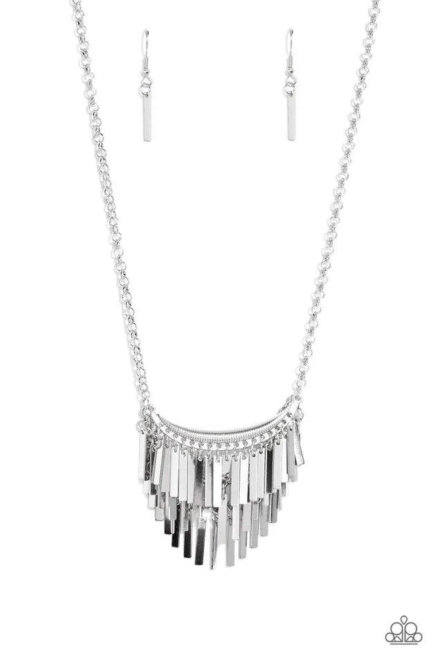 Paparazzi Jewelry Necklaces Paparazzi Necklace Cue the Chandelier Silver Paparazzi Jewelry Necklaces Paparazzi Necklace Cue the Chandelier Silver