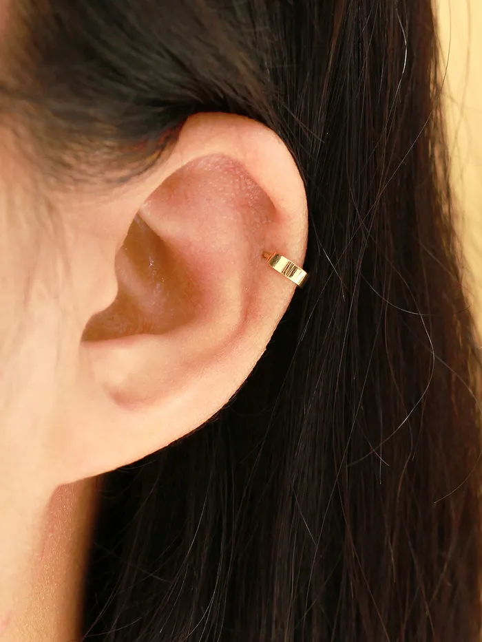14K Gold Plain Bold Conch Hoop Earring MinimalBijoux Earrings
